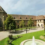 De Prestige Au Centre Climatise Avec Jardin Prive Апартаменты *