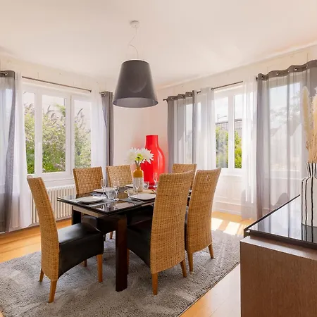 Appartement De Prestige Au Centre Climatise Avec Jardin Prive