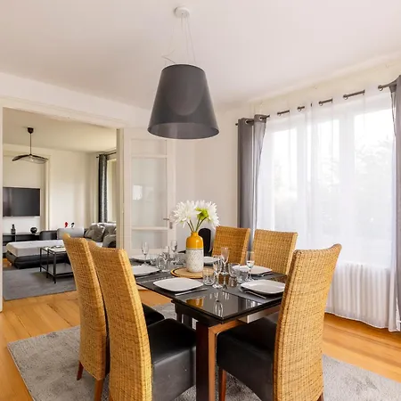 De Prestige Au Centre Climatise Avec Jardin Prive Appartement Colmar