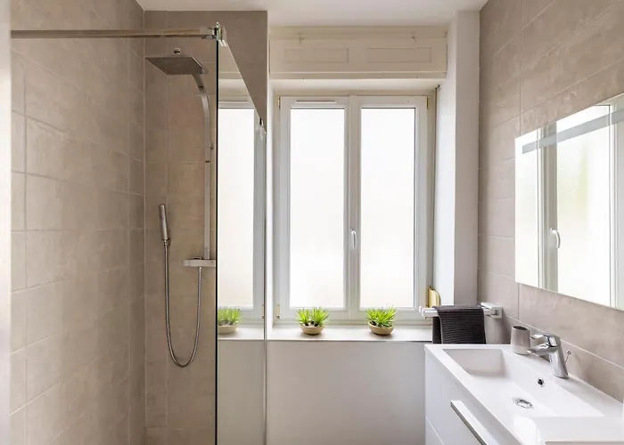 Lägenhet De Prestige Au Centre Climatise Avec Jardin Prive *